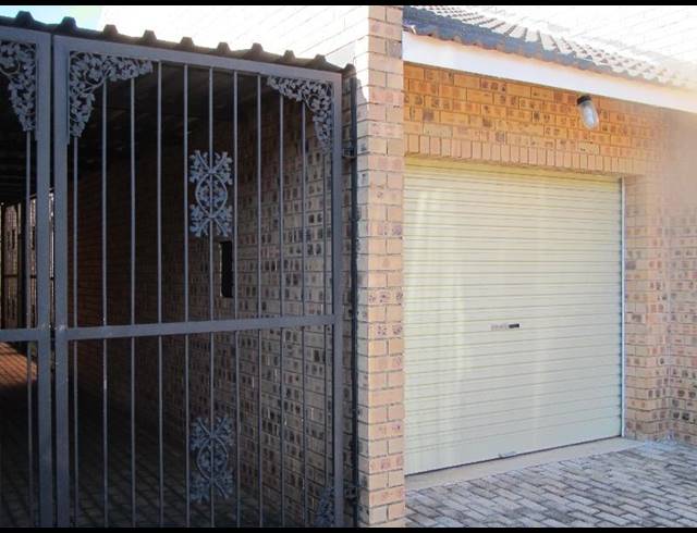 3 BEDROOM PROPERTY TO RENT IN CHROOM PARK